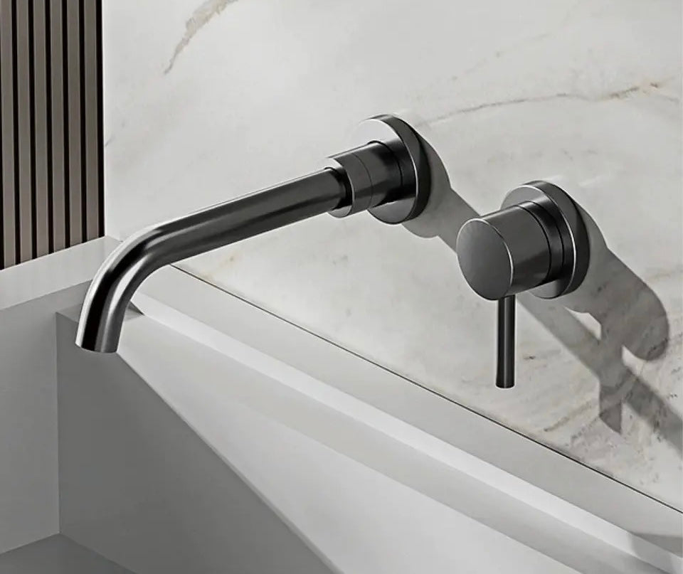 ברז קיר קומפלט לכיור רחצה אפור גרפיט מוברש ציפוי PVD מבית CARLOS