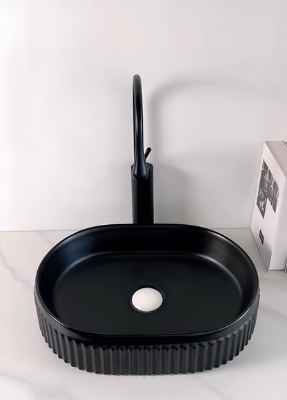כיור מונח חרס אובלי מחורץ שחור מט LUSSO